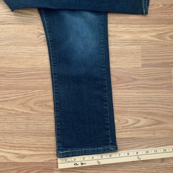 Signature Levis Jeans Women's Size 16S Blue Straight Leg Slim High Rise Pants - Picture 15 of 15
